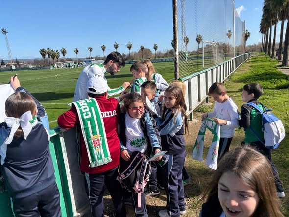 641527214_1380477127426987_1583844459537270737_n